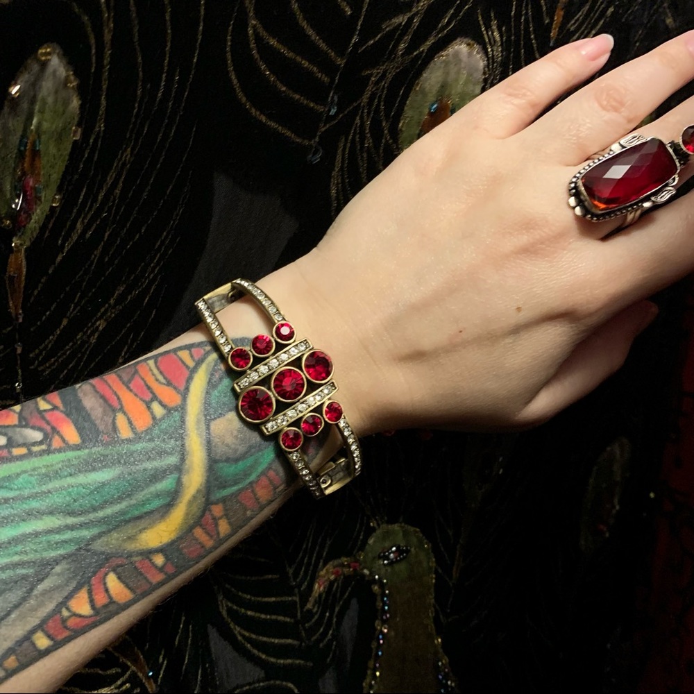 Heidi Daus Sparkly Red Crystal Brass Clamp Vintage Bracelet - Picture 13 of 14